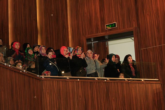 İkbal hayranları salonda boş yer bırakmadı