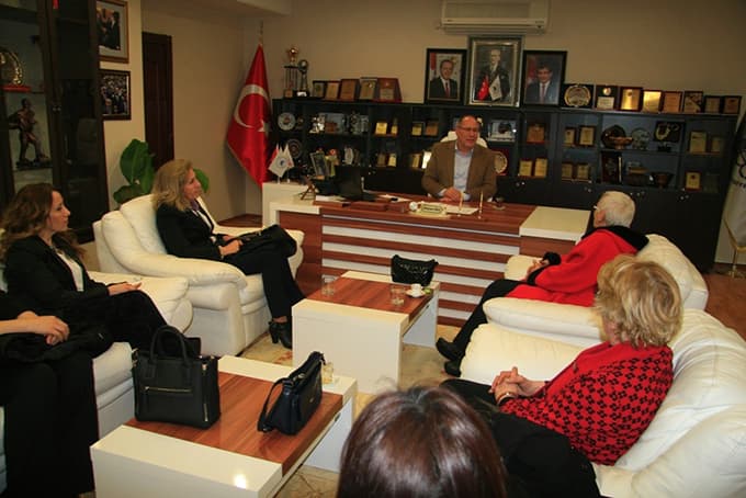 Türk Kadınlar Birliği'nden Adapazarı Belediyesi'ne ziyaret