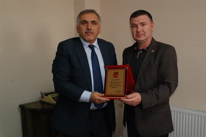 İnci: 'Desteğin karşılığı hizmet olacak'