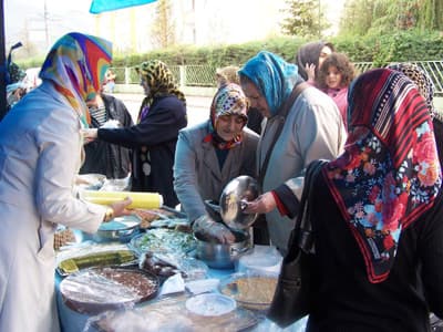 Hayır Çarşısında Kermes