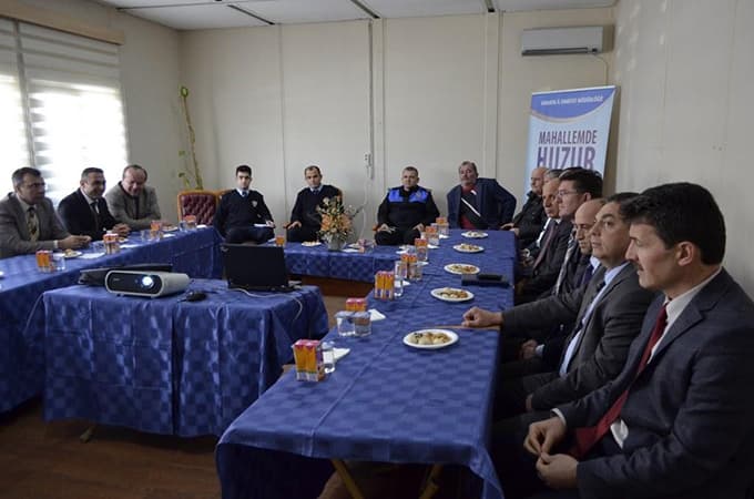 Ferizli'de "Mahallemde Huzur Var" toplantısı 