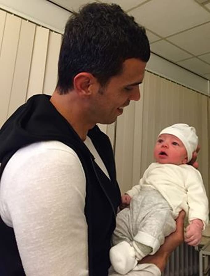 Milli motosikletçi Kenan Sofuoğlu, baba oldu