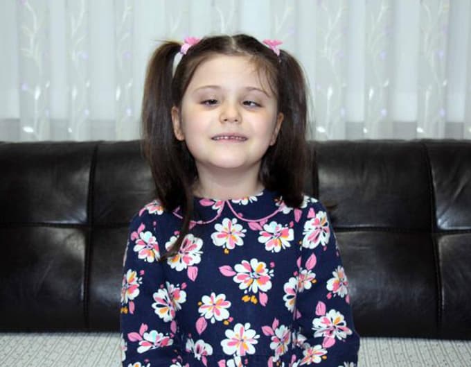 Görme engelli Ecrin okuduğu şiirle herkesi duygulandırdı