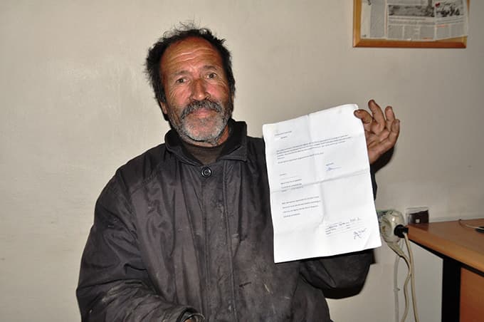 Eski evin borcunu ödemeyince, yeni evin elektriğini kestiler