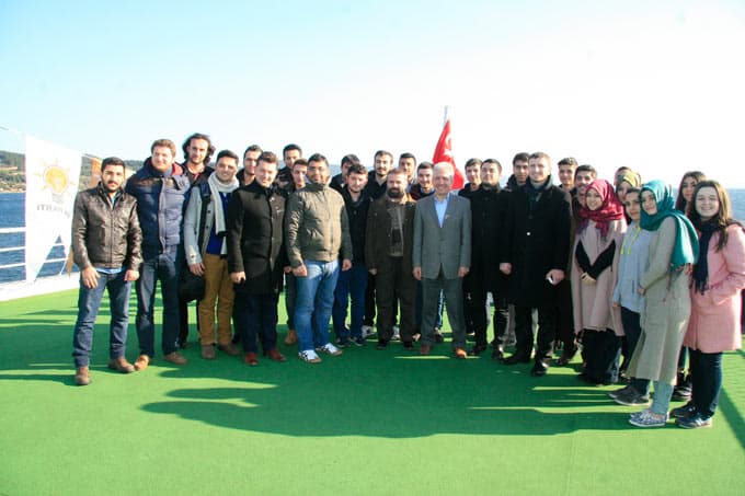 Sakaryalı Ak Gençler Çanakkale'ye çıkartma yaptı