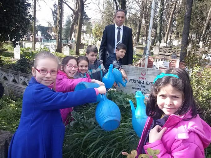 Öğrencilerden Şehitler Günü'nde anlamlı ziyaret