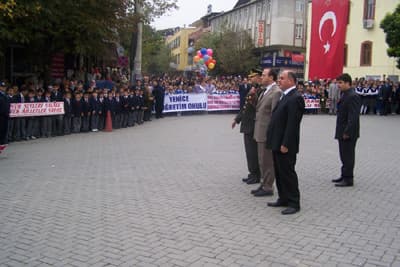Pamukova'da Cumhuriyet Bayramı Törenlerle Kutlandı