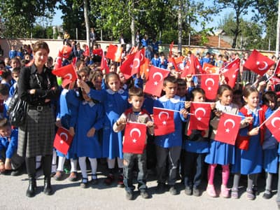 Karapürçek'de de Bayram Törenlerle Kutlandı