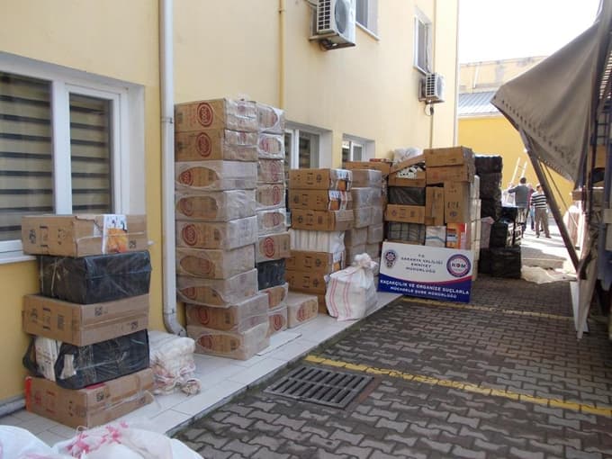 Sakarya'da kaçak sigara operasyonu 