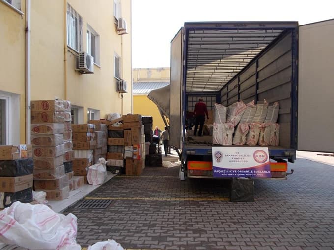 Sakarya'da kaçak sigara operasyonu 