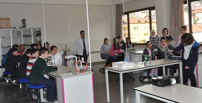 Bu okul görenleri hayran bırakıyor