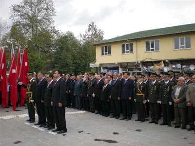 "Bu Toprakları Vatan Yapanları Saygıyla Anıyoruz"