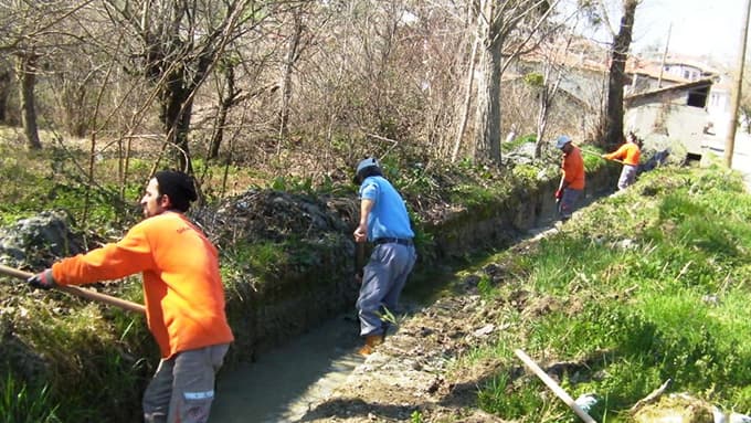 Özkaraman çalışmaları yerinde inceledi