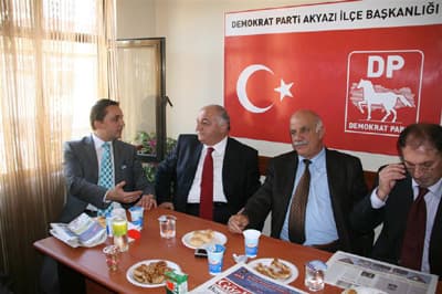 DP Akyazı İlçe Teşkilatı'nın Binası Hizmete Açıldı