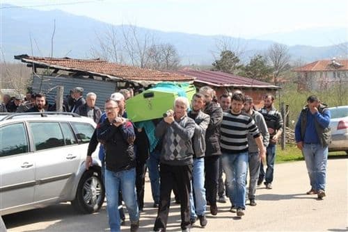 Öldü sanılan kadın morgdan canlı çıktı!