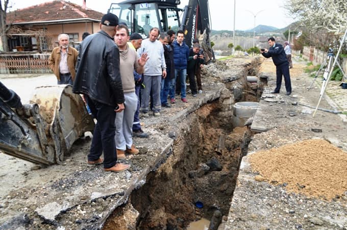 Taraklı ilçesinde işçiler göçük altında kaldı!