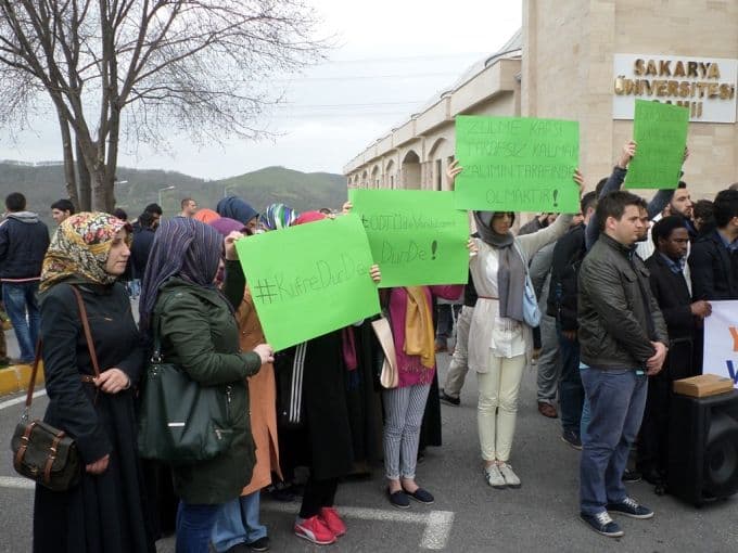 ODTÜ'de yaşanan olaylar, SAÜ'de protesto edildi