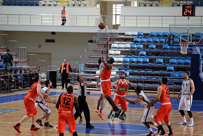 SBB Basketbol ezdi geçti!