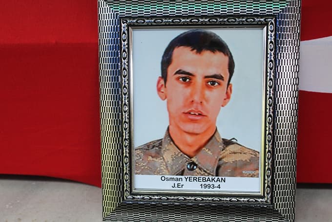 Tedavi gören asker hastanede hayatını kaybetti!