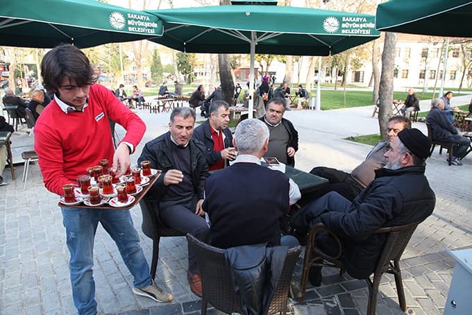 Şemsiyeli Park'a bahar geldi