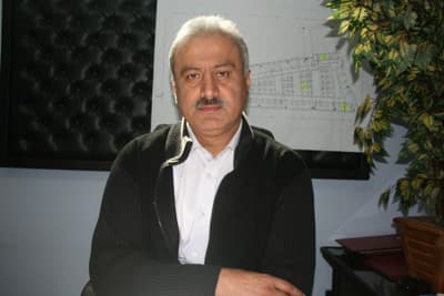 <font face="Arial" size="2">Kabacan, &uuml;lke ekonomisinin dengesiz bir b&uuml;y&uuml;meye doğru itildiğini vurgulayarak, <font color="#333399">&quot;&Uuml;lke ekonomisinin temelini oluşturan esnaf ve sanatkarlarımız &ouml;nemine rağmen devlet tarafından yeterli desteği g&ouml;rmemektedir. Bizler &uuml;lke ekonomisi a&ccedil;ısından devletten destek bekliyoruz. Vergi ve SSK primlerinde indirimler, ucuz kredi imkanları gibi &ouml;nlemler bizleri yabancı sermayeye karşı ayakta tutacaktır.&quot;</font> dedi.</font>