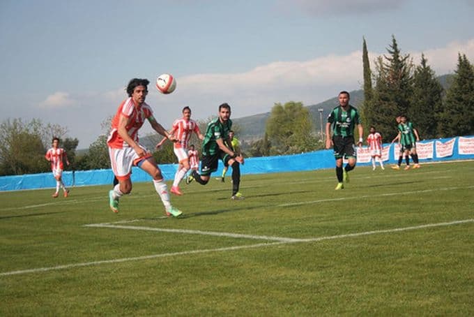 Sakaryaspor, deplasmanda kazanmasını bildi