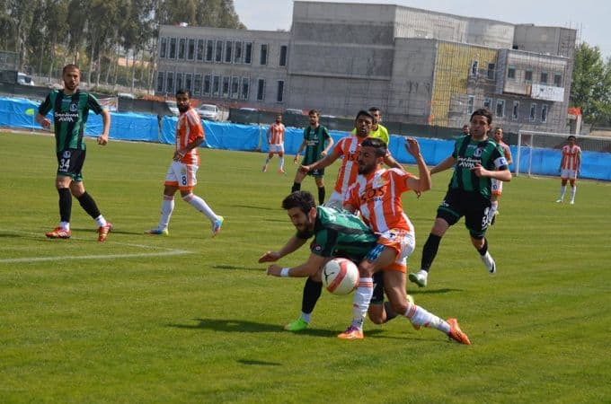 Sakaryaspor, deplasmanda kazanmasını bildi
