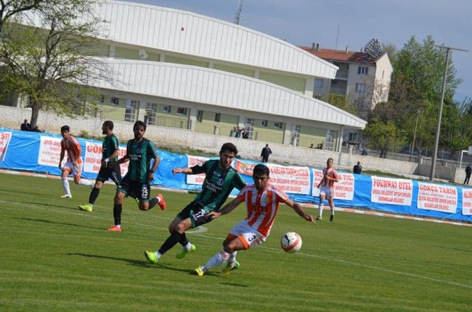 Sakaryaspor, deplasmanda kazanmasını bildi