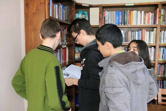 Faik Baysal Kütüphanesi, misafirlerini ağırlıyor