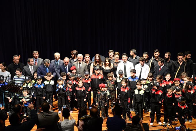 SAÜ'de Türk halk müziği konseri