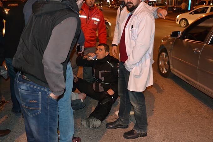 Motosiklete çarptı, olay yerinden kaçtı!