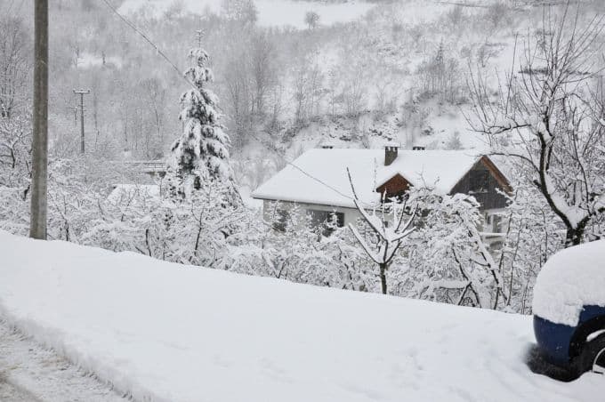 Sakarya'da kar kalınlığı 25 cm'ye ulaştı
