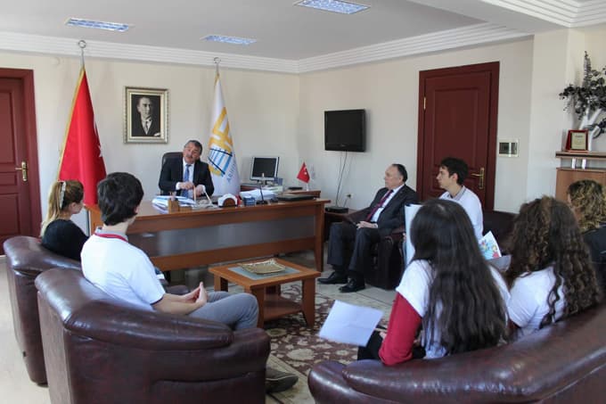Arifiyeli öğrencilerden 'Trafiğin Genç Işıkları' projesi