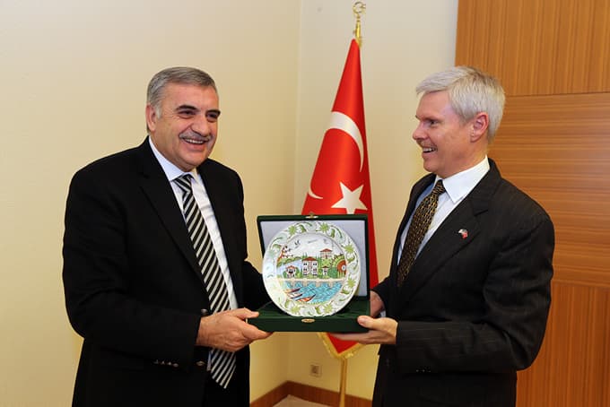 Başkanlık Sistemi Hizmetlere Hız Getirecek