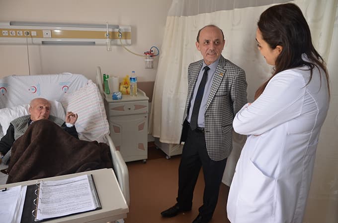 Başkan Cavit Öztürk hocasını ziyaret etti