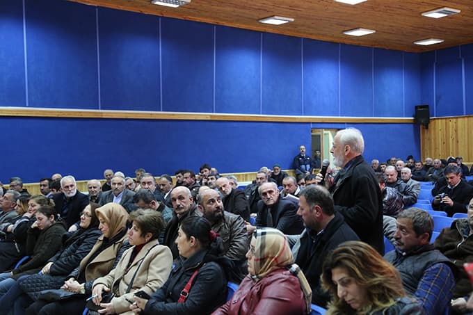 Başkan Yılmazer vatandaşın sorunlarını dinledi
