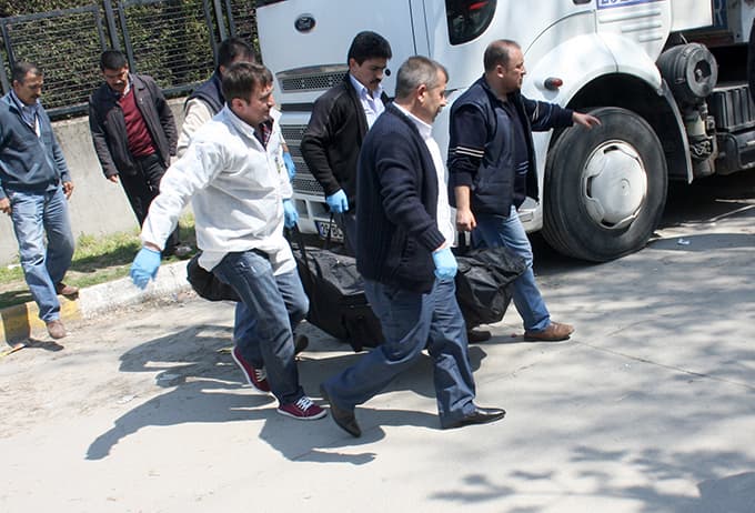 TIR şoförü aracında ölü bulundu!