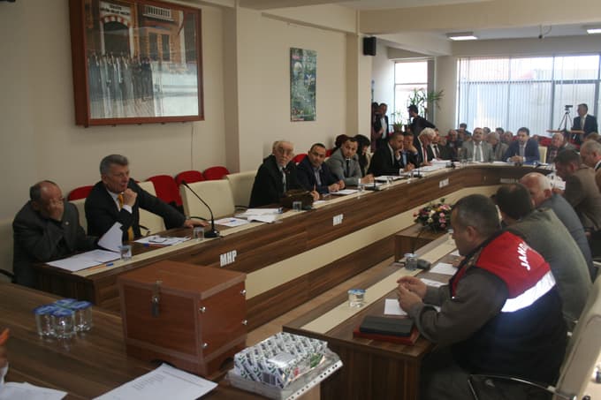 Kent Konseyi Kongresi siyasi şova dönüştü