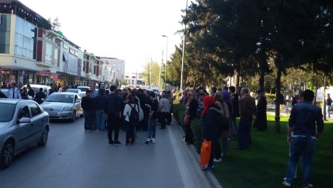 Atatürk Bulvarı'nda otomobil bisiklete çarptı