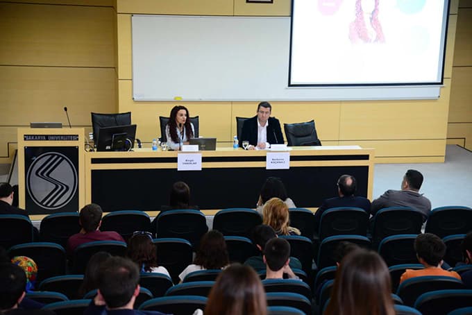 'Gelenekselden Dijitale Gazetecilik' söyleşisi yapıldı