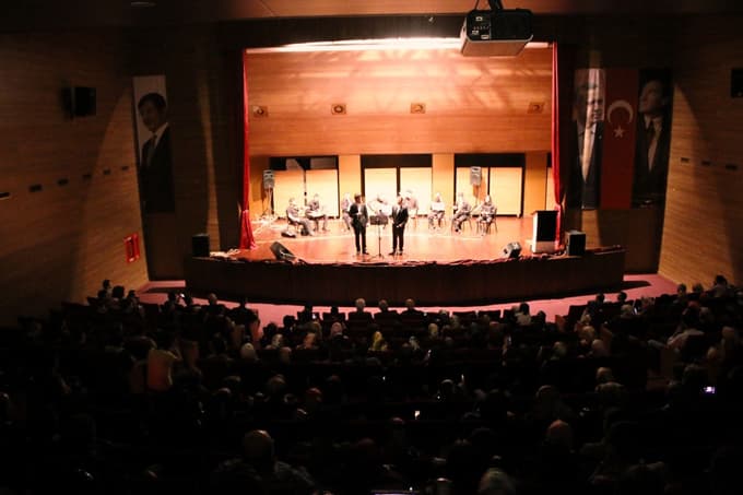 Serdivan Belediyesi'nden kutlu doğum programı