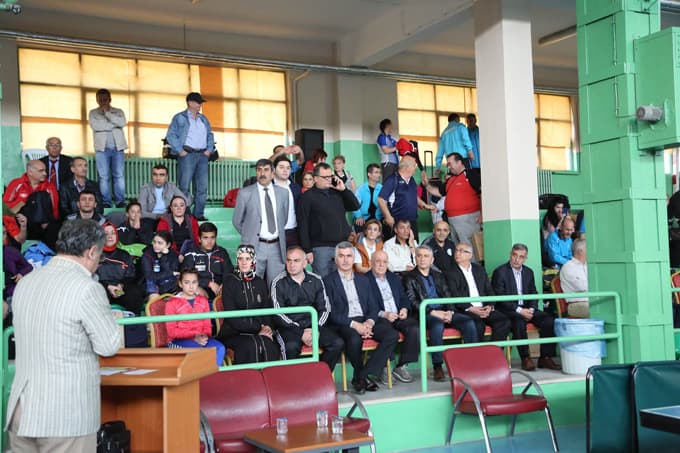 Uluslararası Masa Tenisi Turnuvası başladı