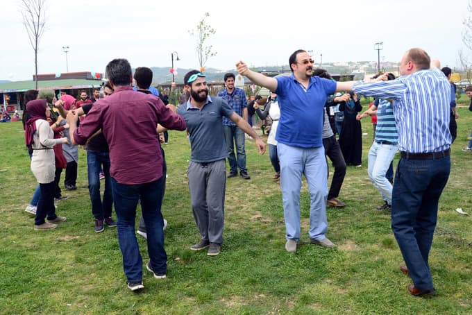 SAÜ'lü öğrenciler hemodiyaliz hastalarıyla bir araya geldi 