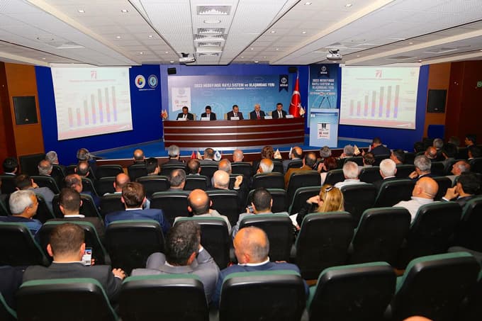 "2023 Hedefinde Raylı Sistem ve Ulaşımdaki Yeri Paneli" 