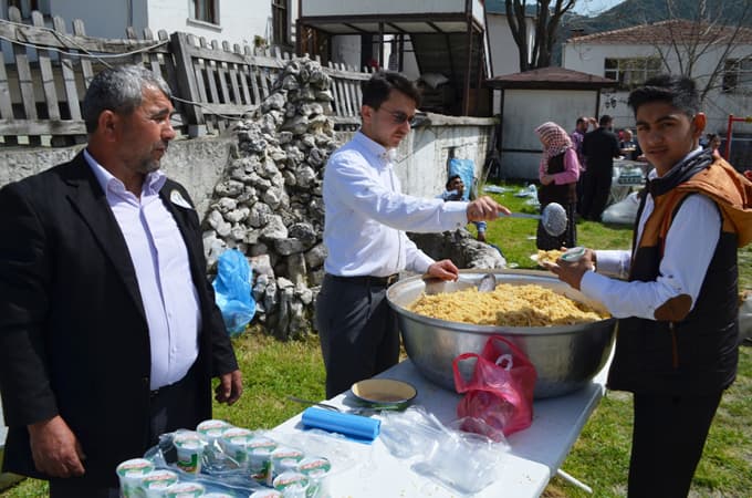 Serenli &#8220;Dünya bize, biz birbirimize emanetiz&#8221; 