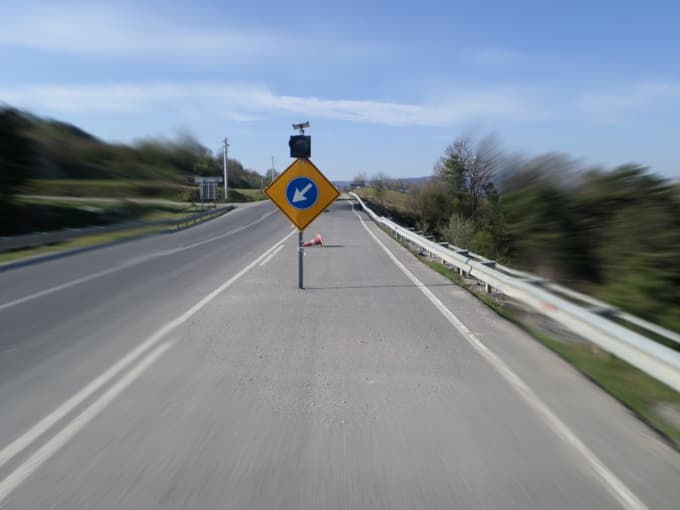 Karayolunda tehlikeli çökmeler meydana geldi