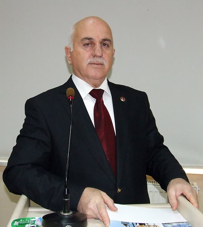Otomobil su kanalına uçtu: 1 ölü 2 yaralı