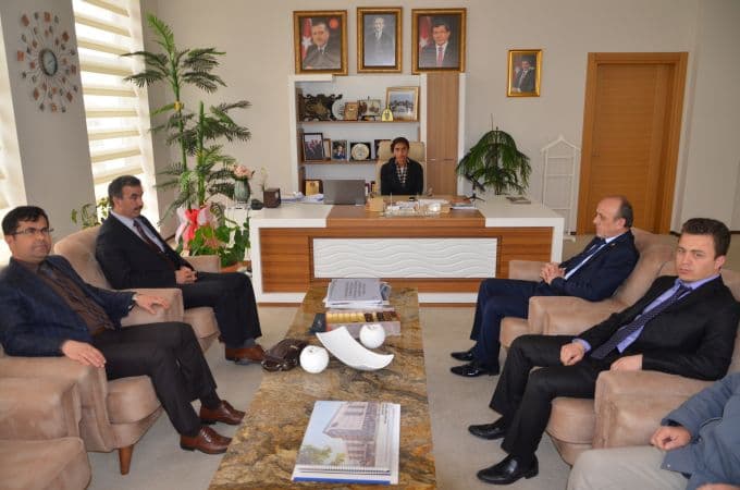 Erenler Belediye Başkanı Arzu Aylan oldu