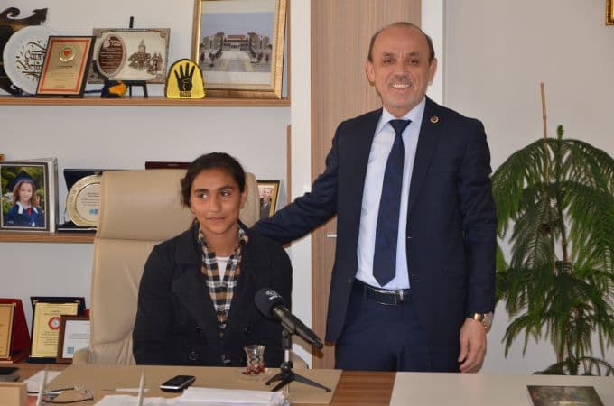 Erenler Belediye Başkanı Arzu Aylan oldu