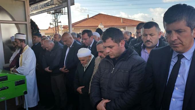 Otomobil su kanalına uçtu: 1 ölü 2 yaralı